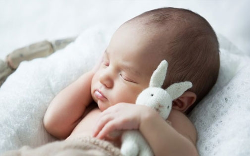 Ani Bebek Ölümü ve Bebeğiniz İçin Uyku Güvenliği